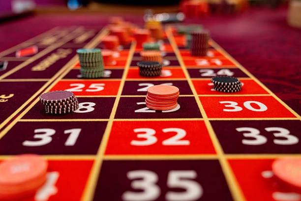 Our keratonbet Hood vs Wolf mobile app screen with live casino context
